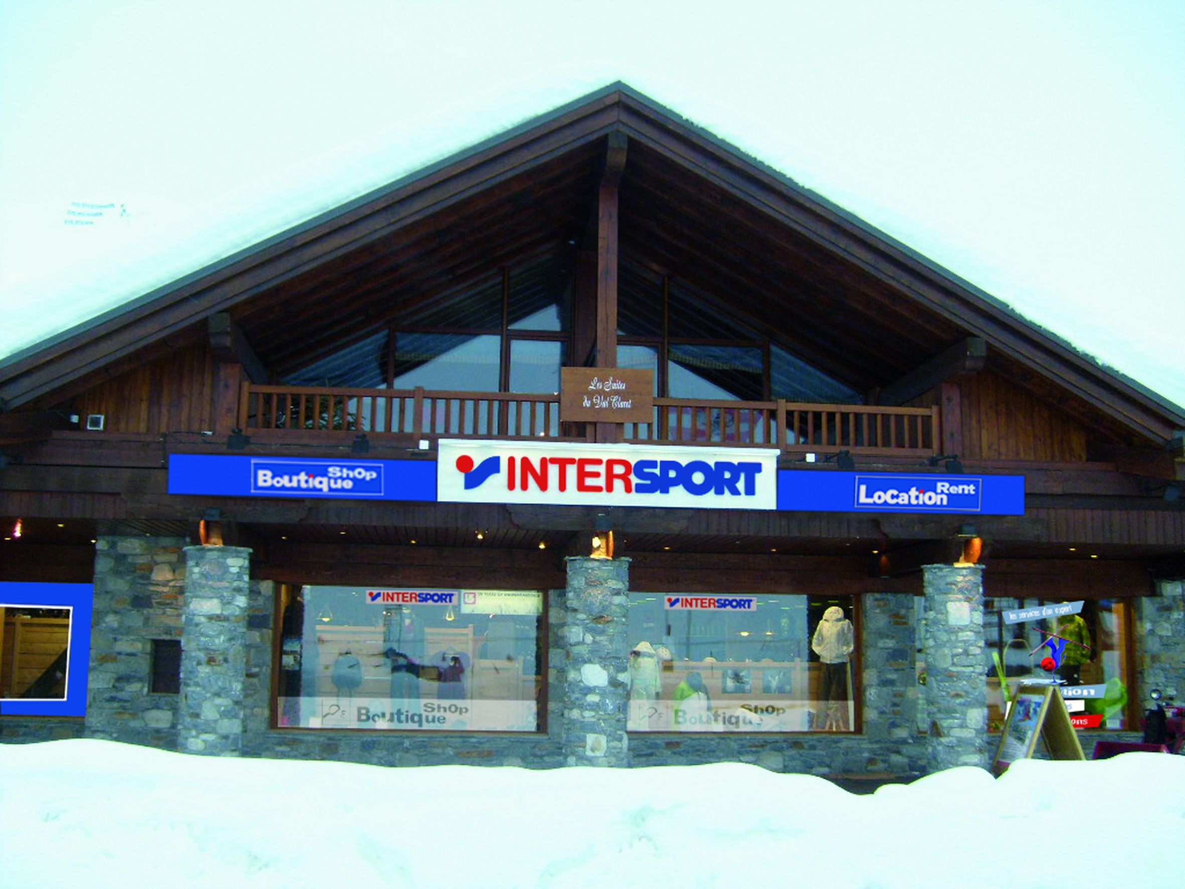 Facade_magasin_Intersport_montagne_HD___Tignes.jpg